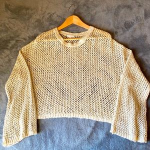 Knitted (crochet) Long Sleeve Crop
